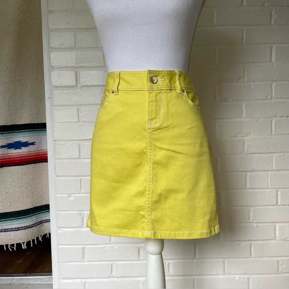 Cache Canary Yellow Denim Mini Skirt Women’s Size 4 NWT Summer Vacation